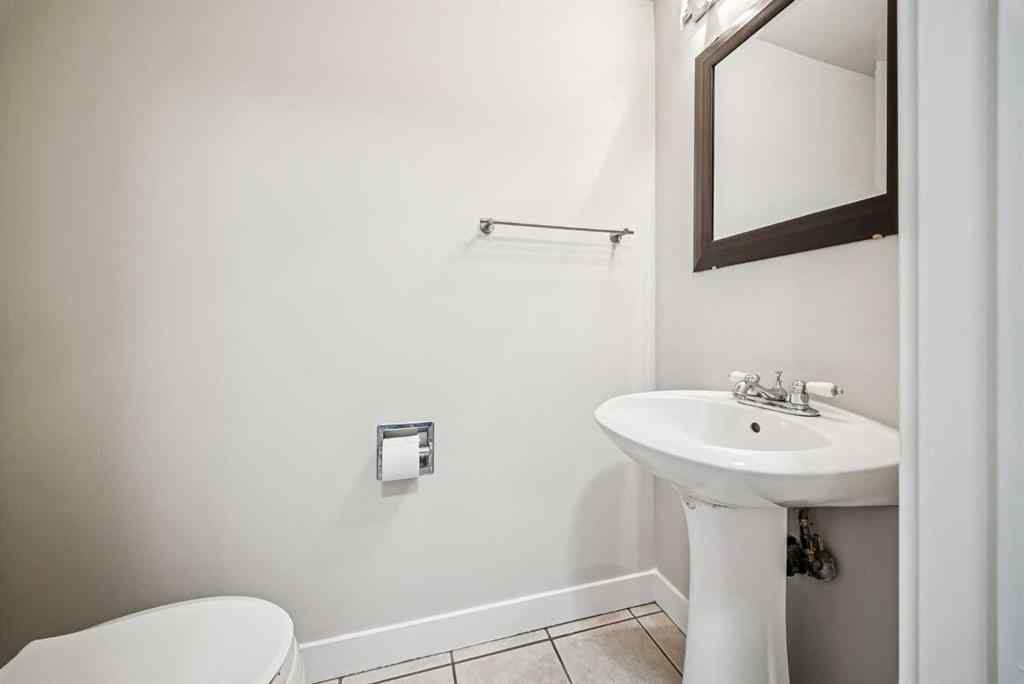 MLS® A2268026 - Unit #60 5425 Pensacola Crescent SE in Penbrooke Meadows Calgary, Residential