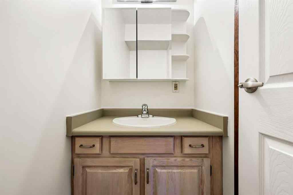 MLS® A2268030 - 1613 43 Street SW in Rosscarrock Calgary, Residential