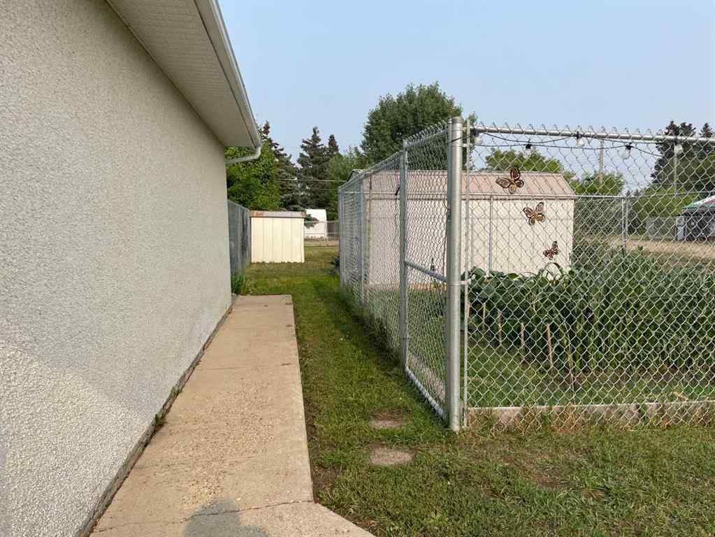 MLS® A2268031 - 4910 53 Street  in NONE Grimshaw, Residential