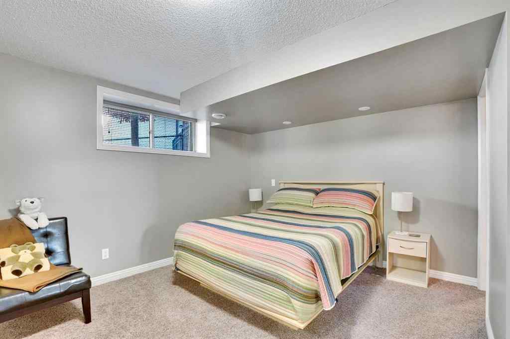 MLS® A2268032 - 172 Seagreen Way  in West Creek Chestermere, Residential