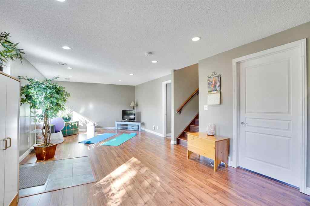 MLS® A2268032 - 172 Seagreen Way  in West Creek Chestermere, Residential