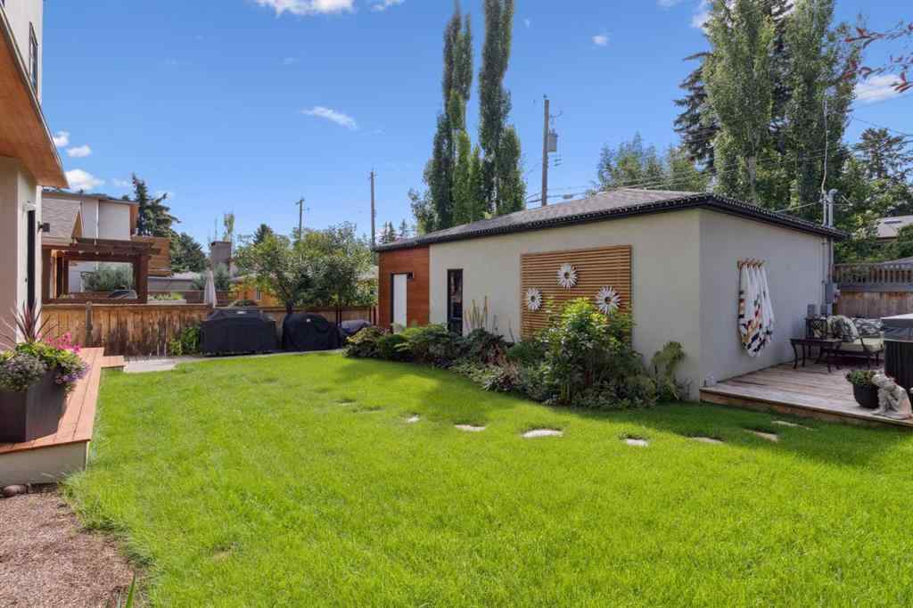 MLS® A2268037 - 411 47 Avenue SW in Elboya Calgary, Residential