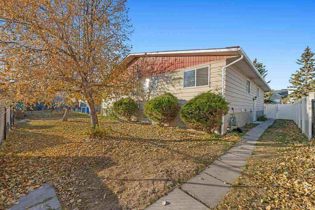 MLS® A2268038 - 53,55 Dovercliffe Way SE in Dover Calgary, Residential
