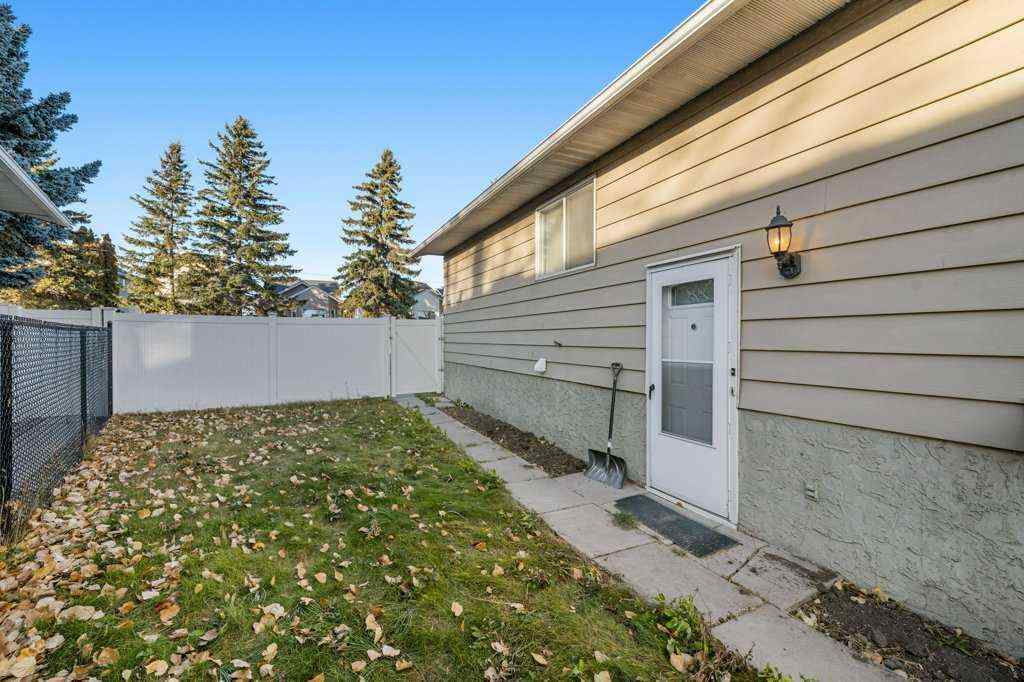 MLS® A2268038 - 53,55 Dovercliffe Way SE in Dover Calgary, Residential
