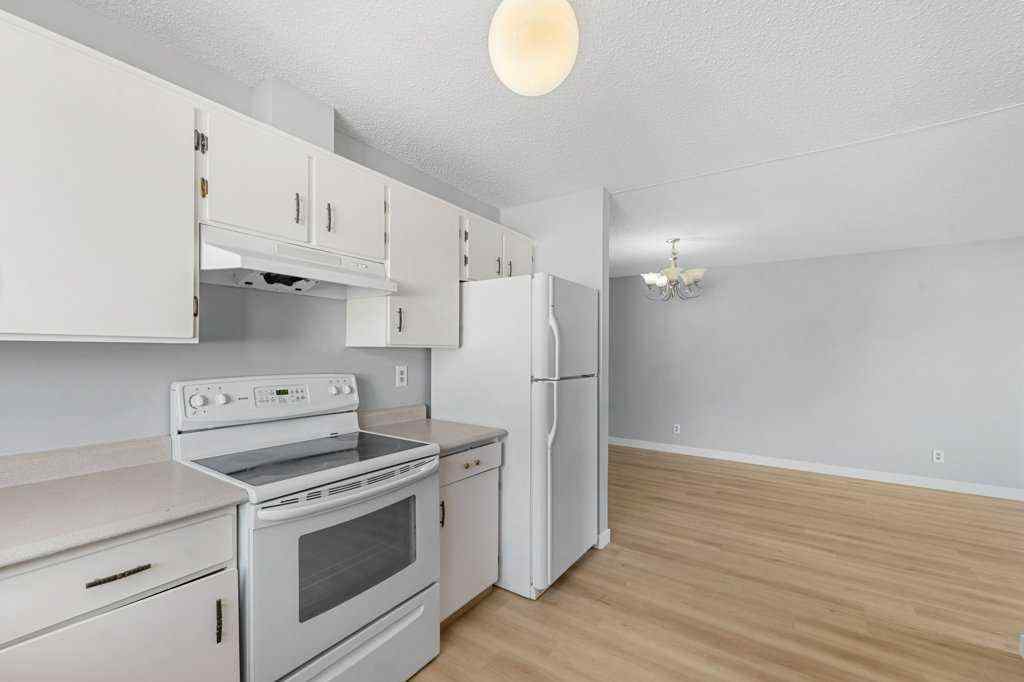 MLS® A2268038 - 53,55 Dovercliffe Way SE in Dover Calgary, Residential