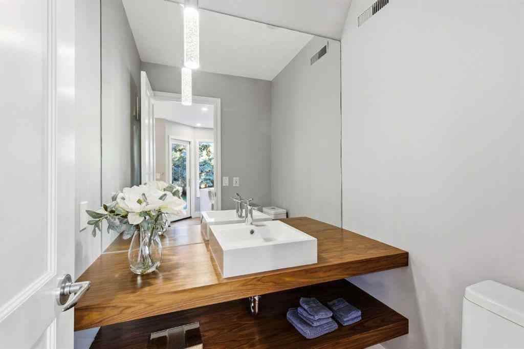 MLS® A2268039 - 723 Willamette Drive SE in Willow Park Calgary, Residential