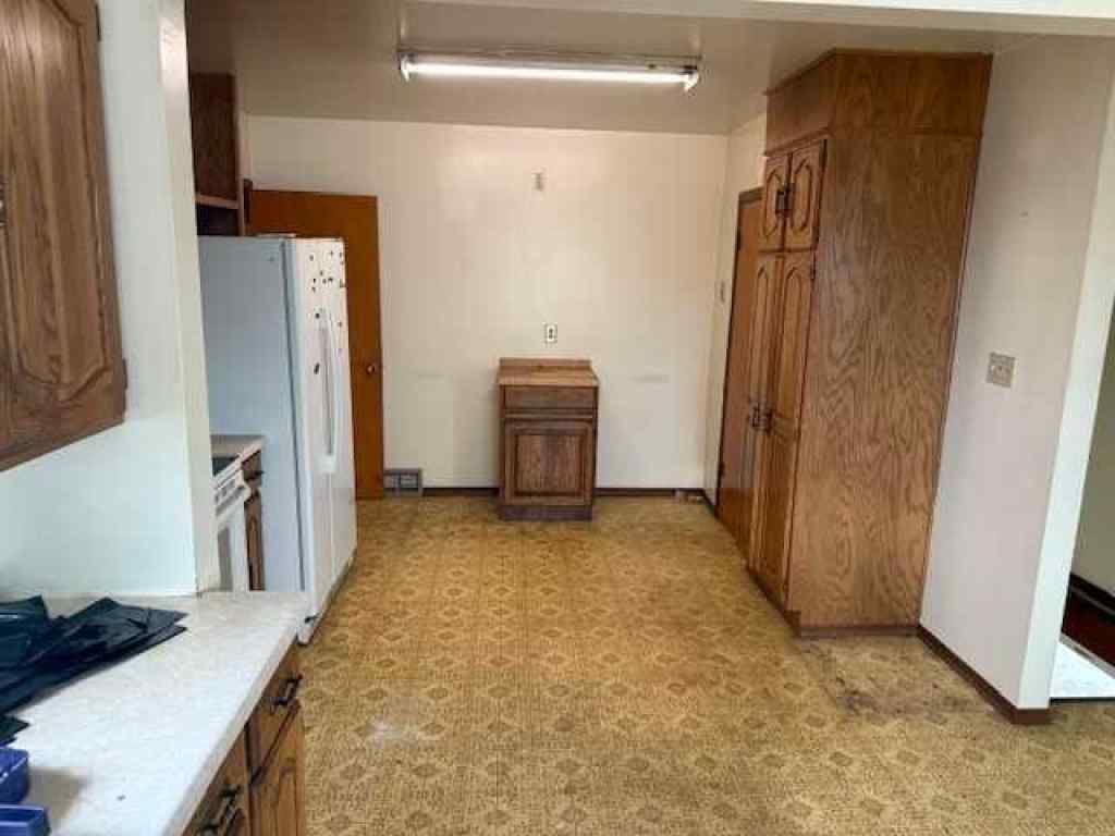 MLS® A2268041 - 677 7 Avenue E in Riverview Park Drumheller, Residential