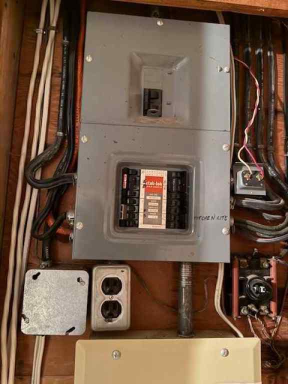 MLS® A2268041 - 677 7 Avenue E in Riverview Park Drumheller, Residential