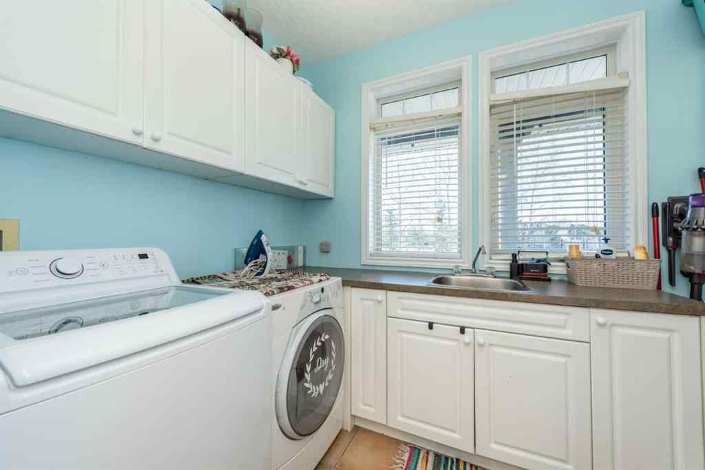 MLS® A2268045 - 263140 Butte Hills Way  in Butte Hills Rural Rocky View County, Residential