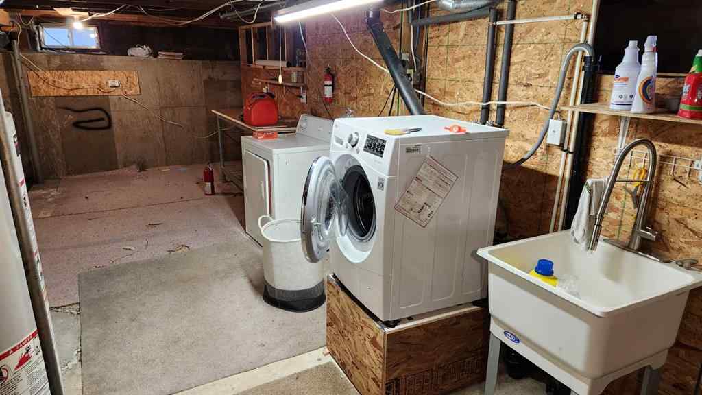 MLS® A2268048 - 723 9 Avenue S in London Road Lethbridge, Residential