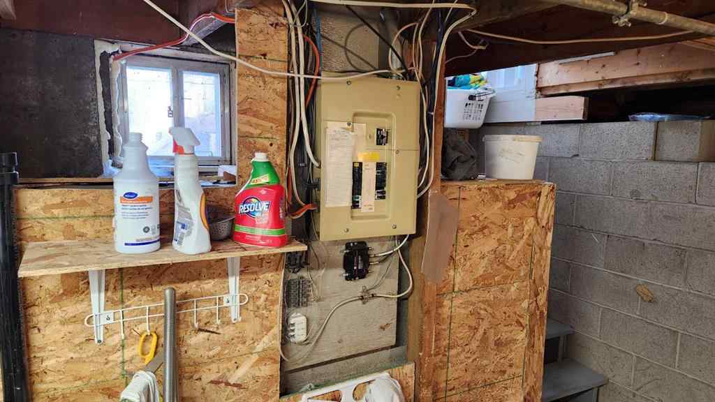 MLS® A2268048 - 723 9 Avenue S in London Road Lethbridge, Residential