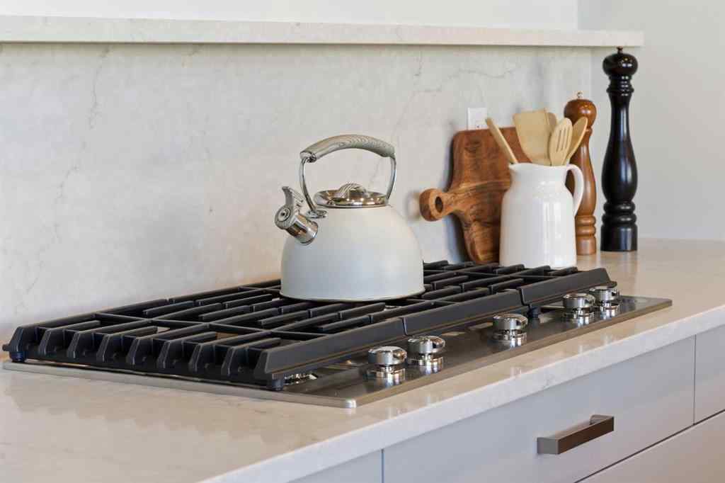 MLS® A2268052 - 11 Rowmont Gardens NW in Haskayne Calgary, Residential