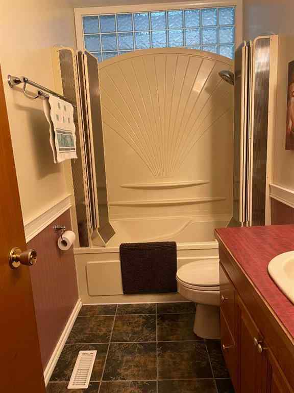 MLS® A2268053 - 11409 103 Street Street  in Riverview Peace River, Residential