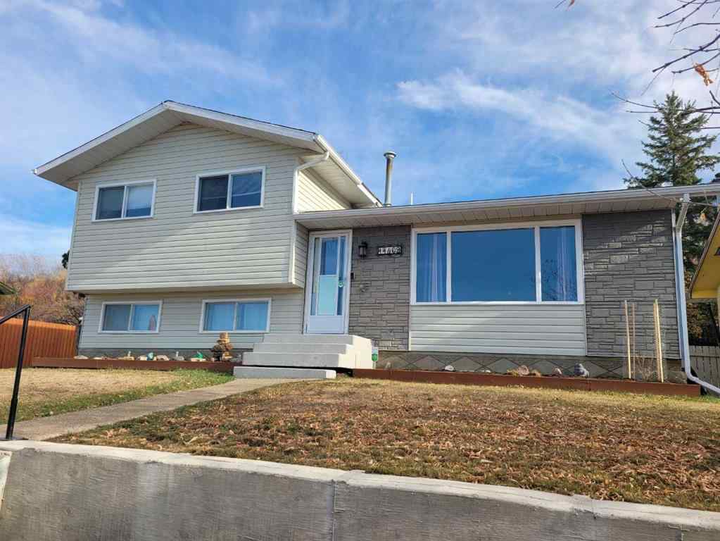 MLS® A2268053 - 11409 103 Street Street  in Riverview Peace River, Residential