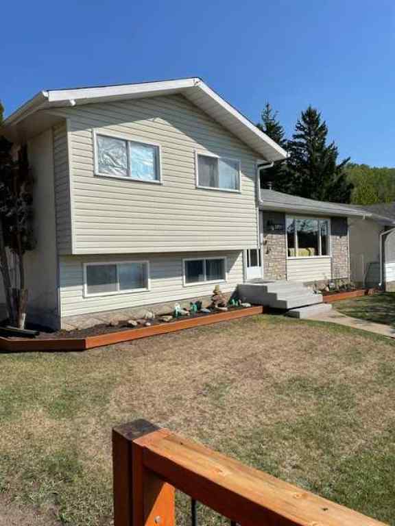 MLS® A2268053 - 11409 103 Street Street  in Riverview Peace River, Residential