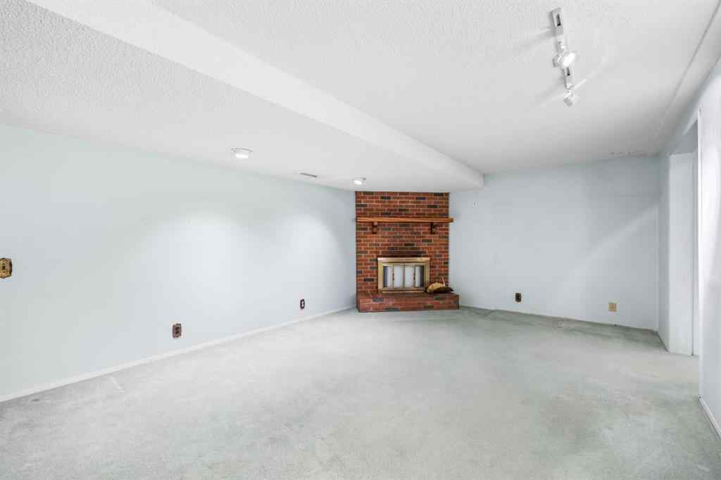 MLS® A2268066 - 3375 Breton Close NW in Brentwood Calgary, Residential