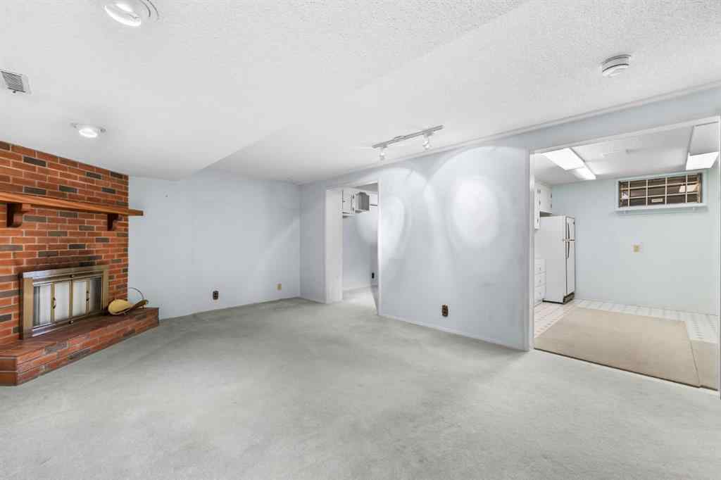 MLS® A2268066 - 3375 Breton Close NW in Brentwood Calgary, Residential