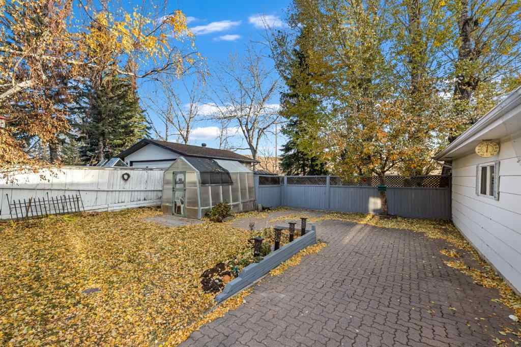 MLS® A2268066 - 3375 Breton Close NW in Brentwood Calgary, Residential