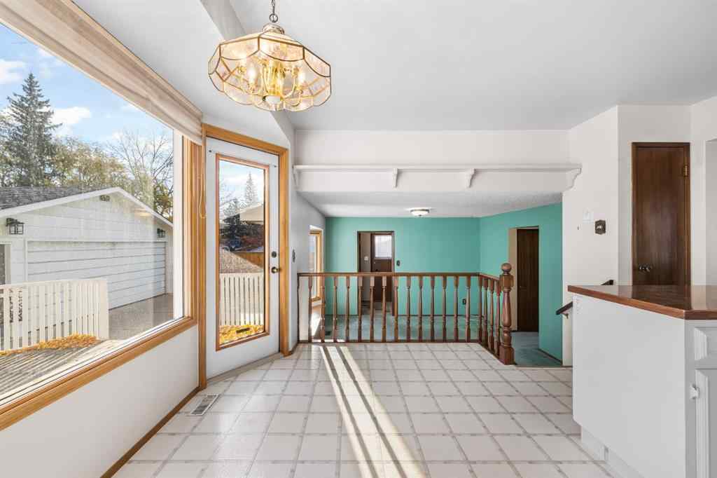 MLS® A2268066 - 3375 Breton Close NW in Brentwood Calgary, Residential