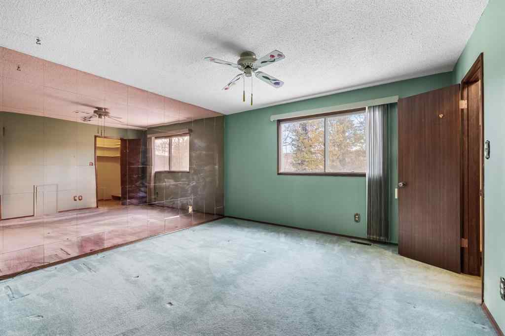 MLS® A2268066 - 3375 Breton Close NW in Brentwood Calgary, Residential