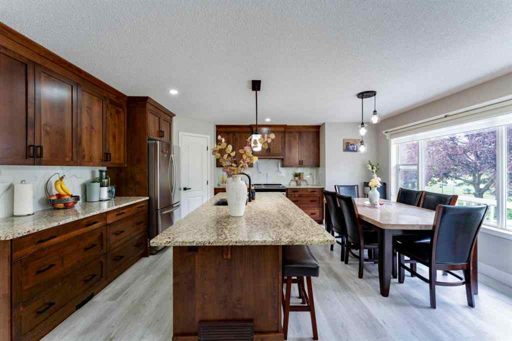 MLS® A2268073 - 276 Fairways Bay NW in Fairways Airdrie, Residential