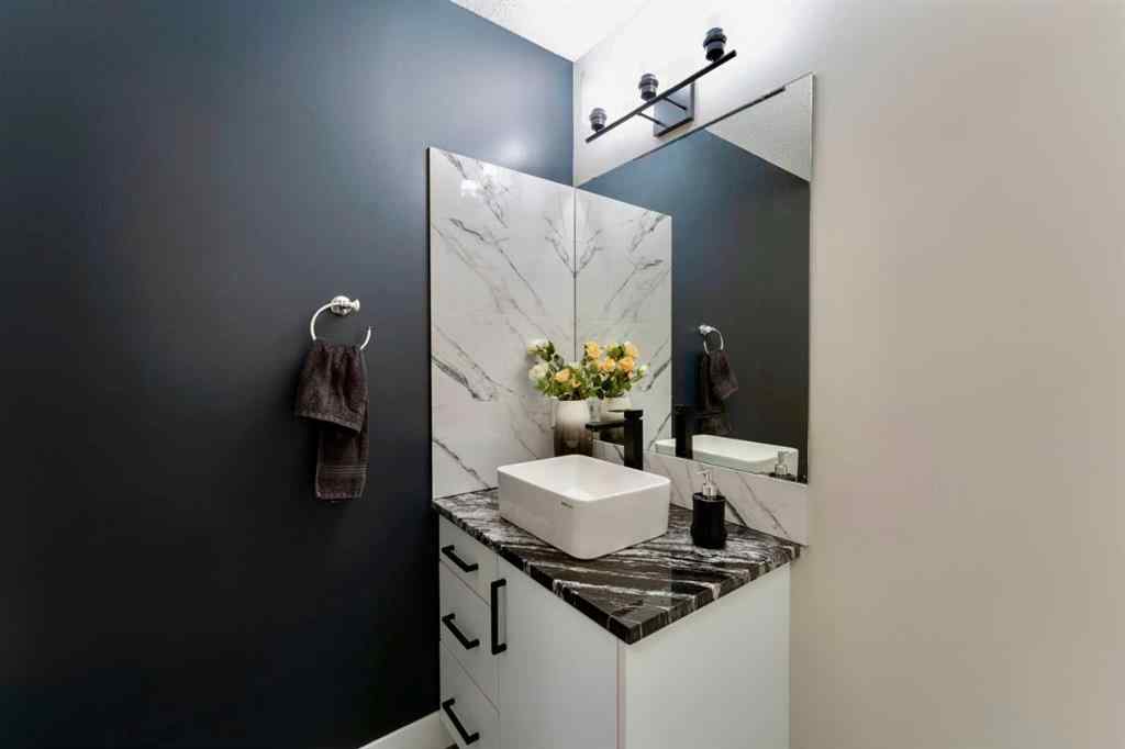 MLS® A2268073 - 276 Fairways Bay NW in Fairways Airdrie, Residential