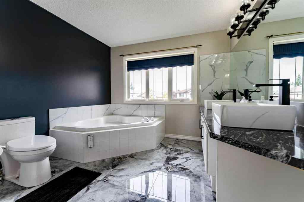 MLS® A2268073 - 276 Fairways Bay NW in Fairways Airdrie, Residential