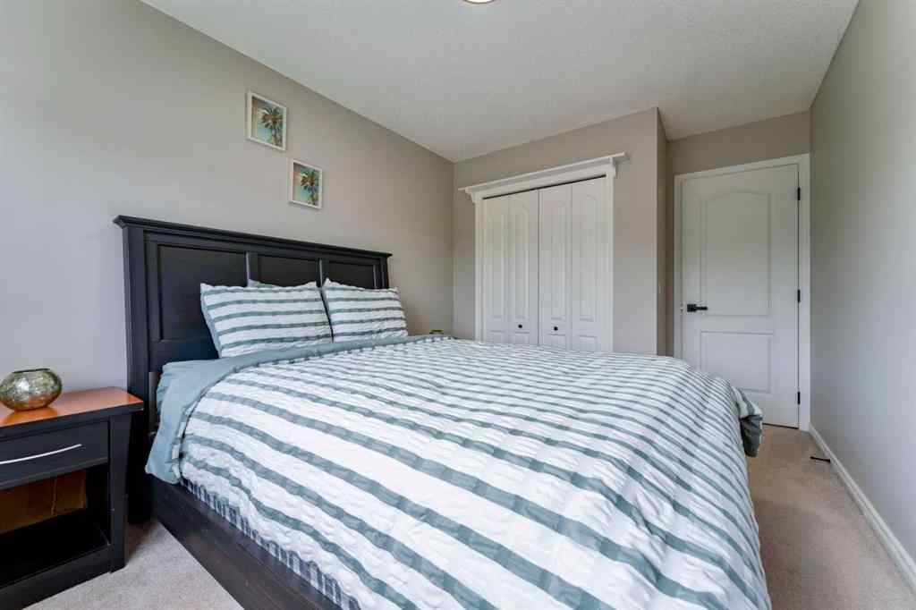 MLS® A2268073 - 276 Fairways Bay NW in Fairways Airdrie, Residential