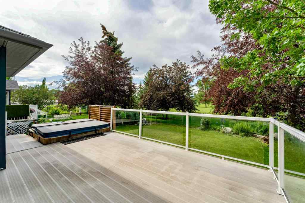 MLS® A2268073 - 276 Fairways Bay NW in Fairways Airdrie, Residential