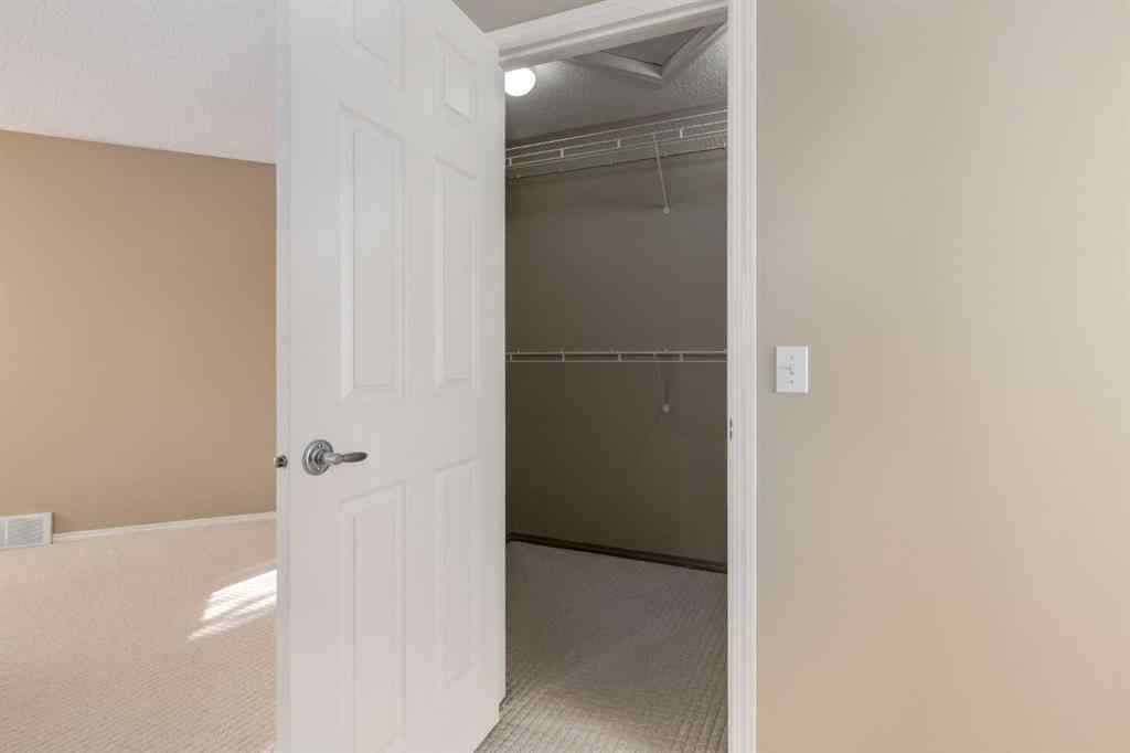 MLS® A2268081 - 1880 Thornbird Road SE in Thorburn Airdrie, Residential