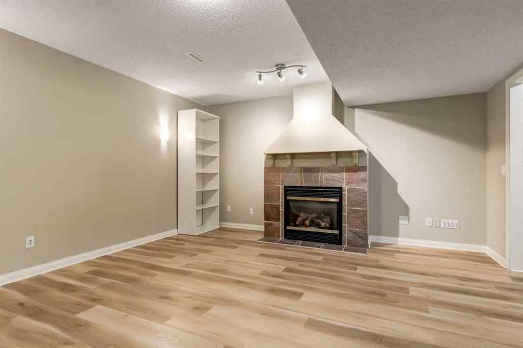 MLS® A2268081 - 1880 Thornbird Road SE in Thorburn Airdrie, Residential