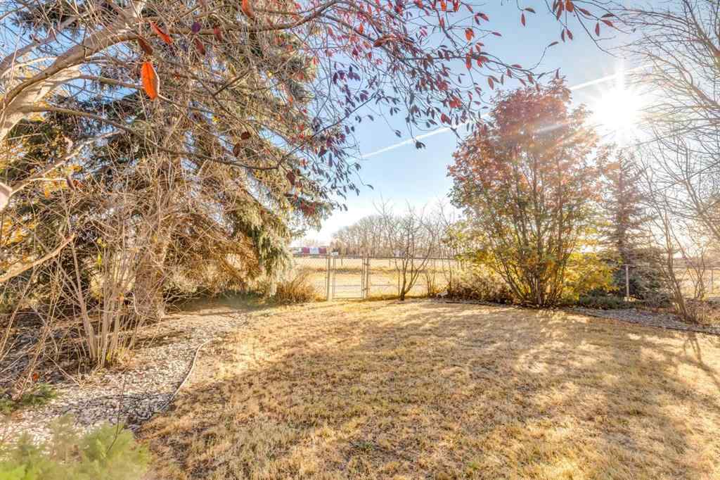 MLS® A2268081 - 1880 Thornbird Road SE in Thorburn Airdrie, Residential