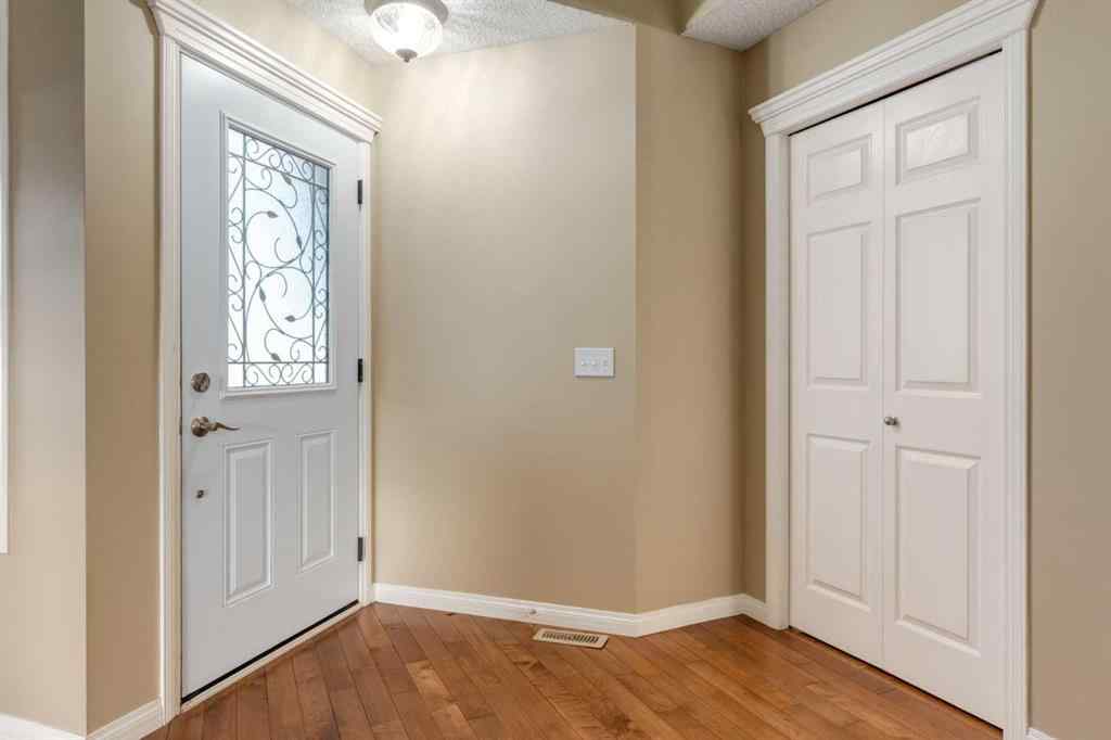 MLS® A2268081 - 1880 Thornbird Road SE in Thorburn Airdrie, Residential