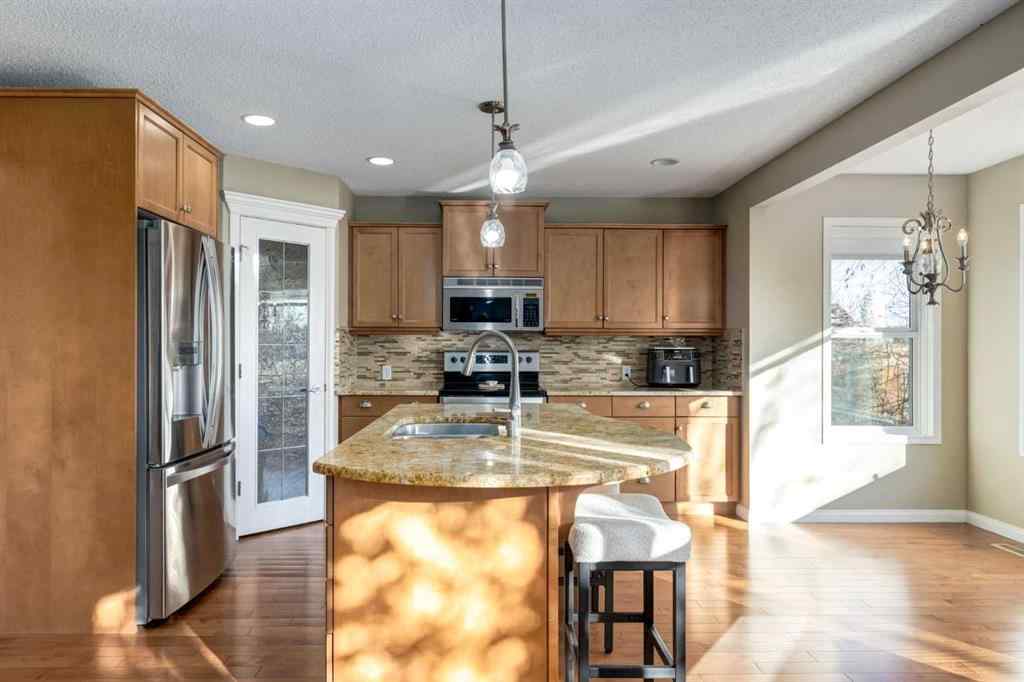 MLS® A2268081 - 1880 Thornbird Road SE in Thorburn Airdrie, Residential