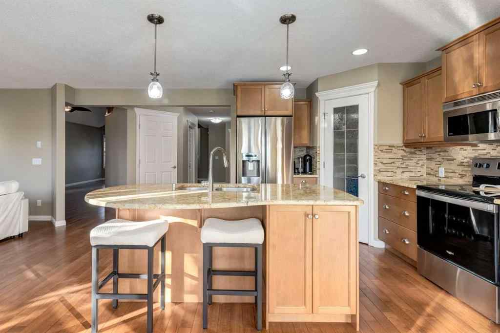 MLS® A2268081 - 1880 Thornbird Road SE in Thorburn Airdrie, Residential