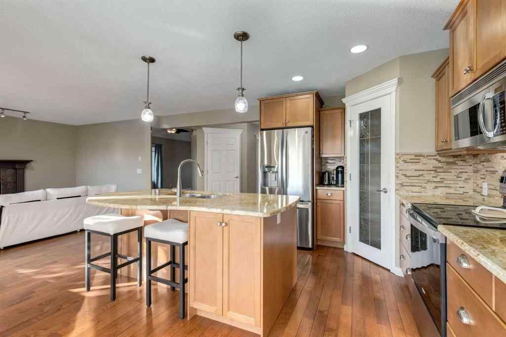 MLS® A2268081 - 1880 Thornbird Road SE in Thorburn Airdrie, Residential