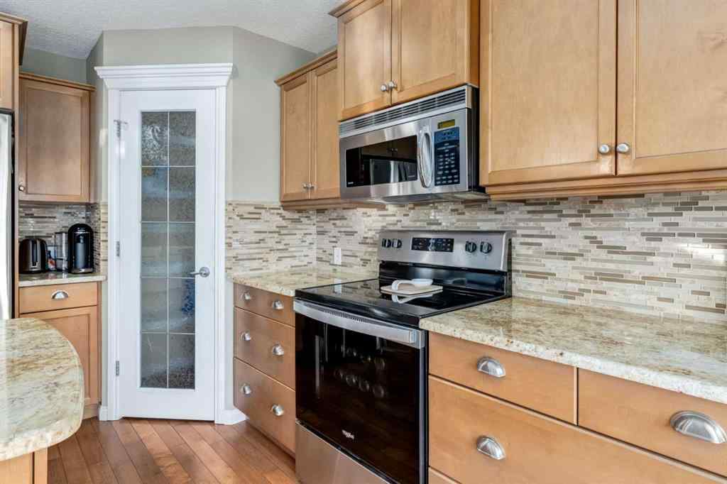 MLS® A2268081 - 1880 Thornbird Road SE in Thorburn Airdrie, Residential