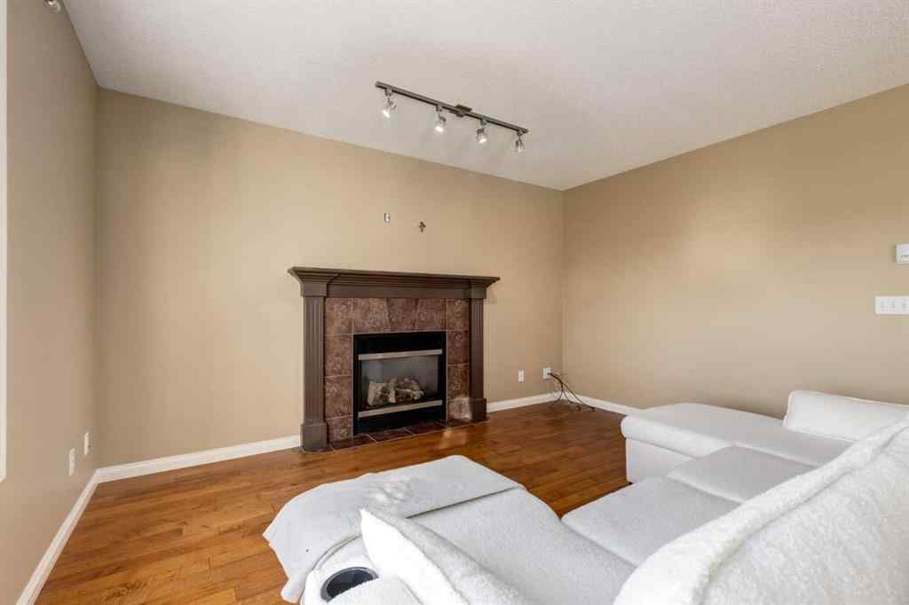 MLS® A2268081 - 1880 Thornbird Road SE in Thorburn Airdrie, Residential