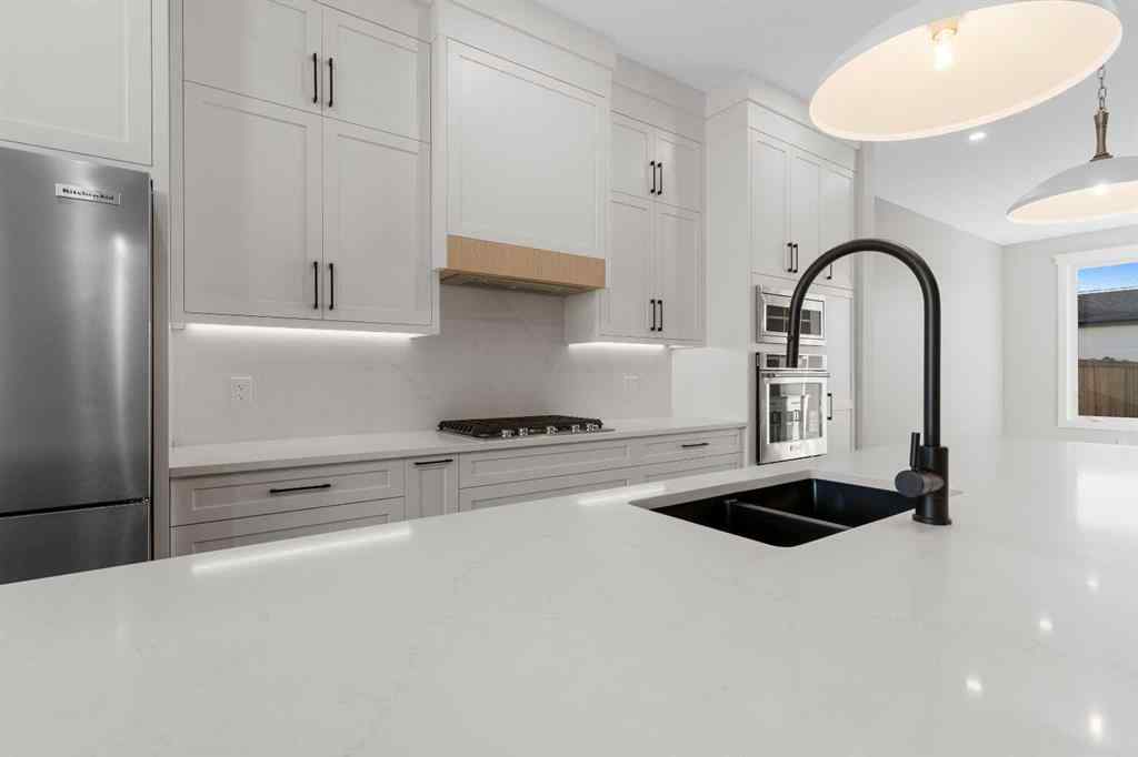 MLS® A2268090 - 1135 41 Street SW in Rosscarrock Calgary, Residential