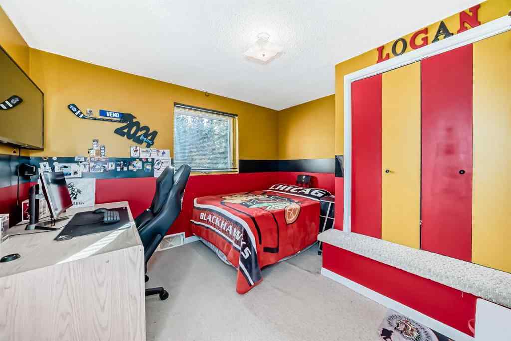 MLS® A2268092 - 17 College Park Place  in College Park Red Deer, Residential