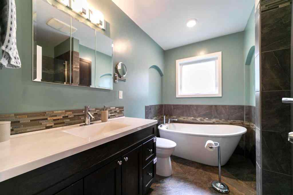 MLS® A2268093 - 5617 47 Avenue W in Forestburg Forestburg, Residential