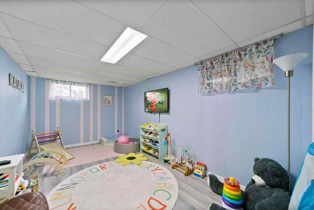 MLS® A2268093 - 5617 47 Avenue W in Forestburg Forestburg, Residential