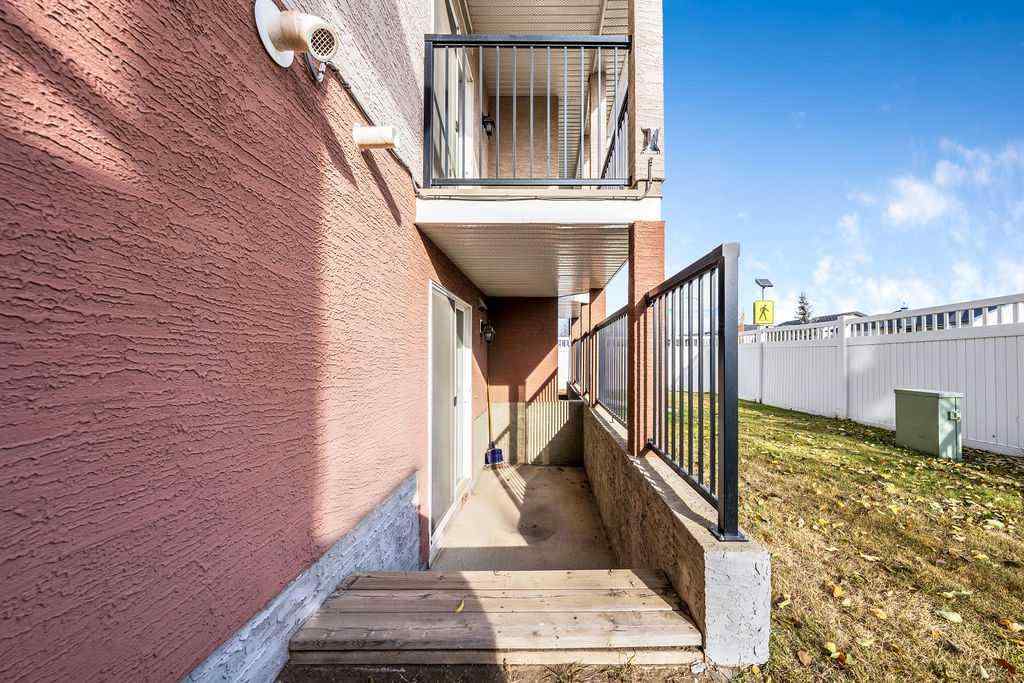 MLS® A2268096 - 313 Strathcona Circle  in Strathaven Strathmore, Residential