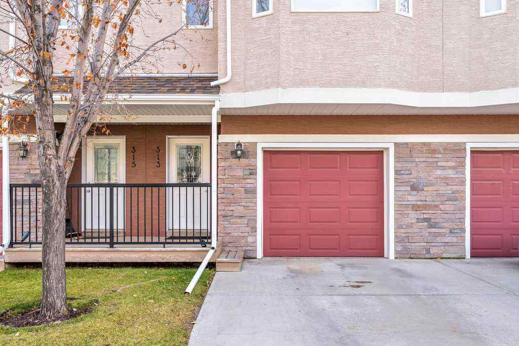 MLS® A2268096 - 313 Strathcona Circle  in Strathaven Strathmore, Residential