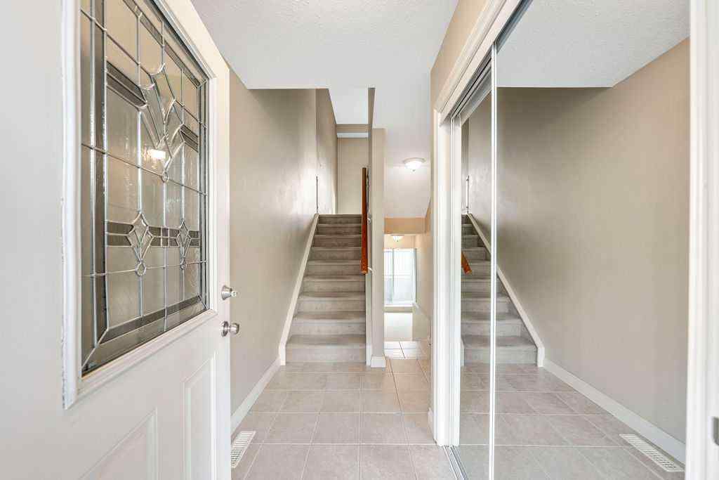 MLS® A2268096 - 313 Strathcona Circle  in Strathaven Strathmore, Residential