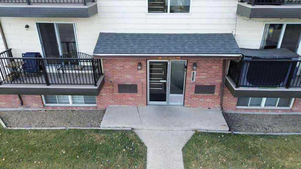 MLS® A2268099 - 5904 51 Avenue  in Riverside Meadows Red Deer, Commercial