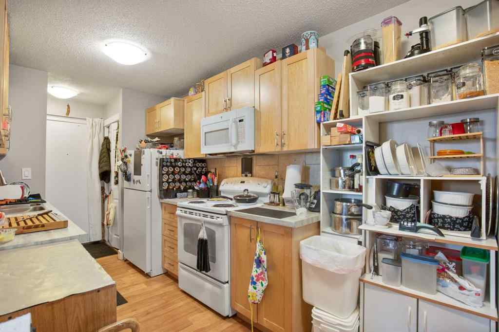 MLS® A2268099 - 5904 51 Avenue  in Riverside Meadows Red Deer, Commercial