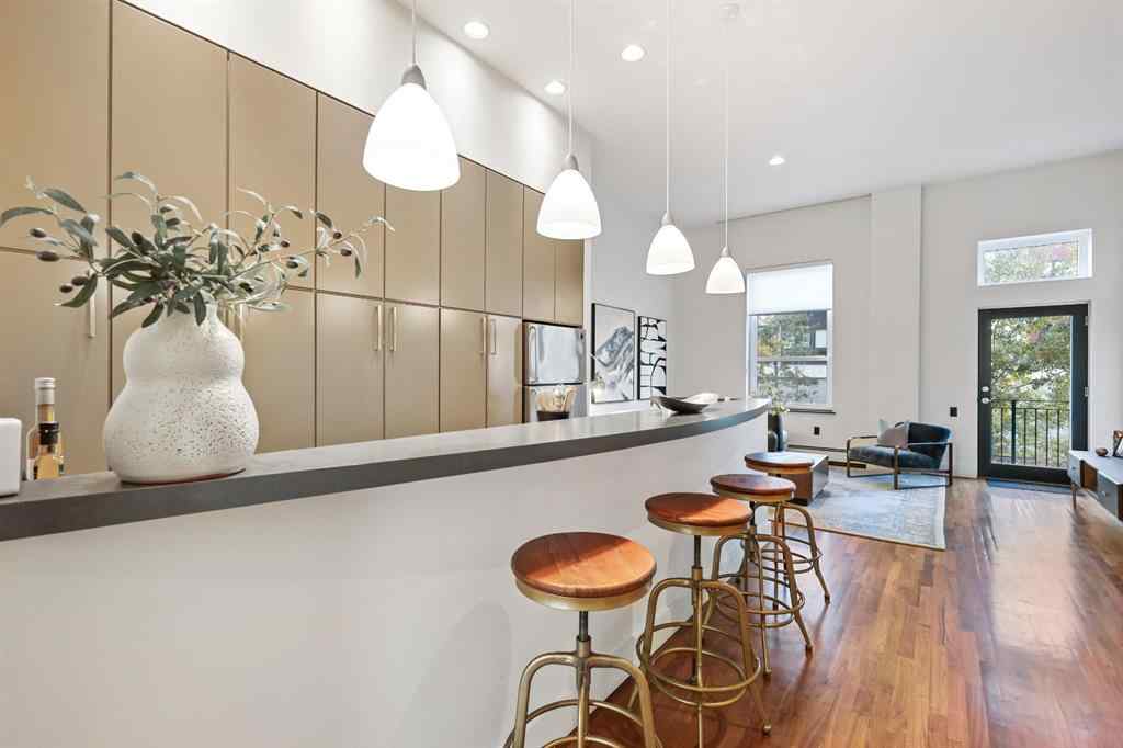 MLS® A2268100 - 108 18 Avenue SE in Mission Calgary, Residential