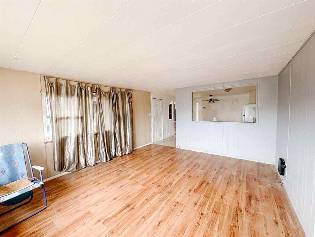 MLS® A2268107 - Unit #14 5800 46 Street   in NONE Olds, Mobile