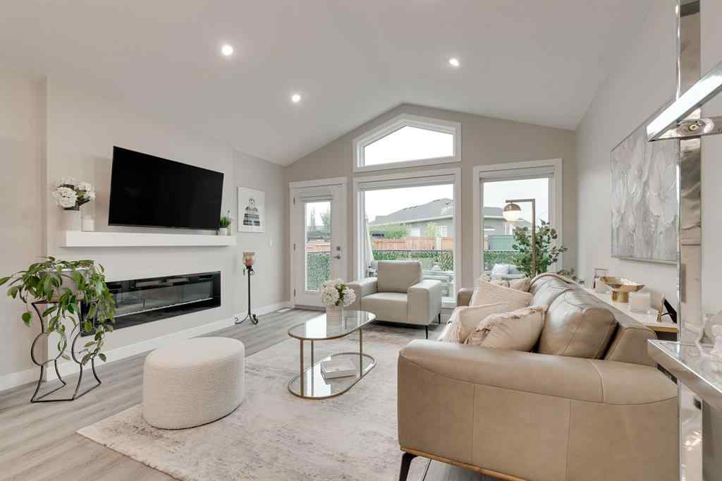 MLS® A2268109 - 185 Riverwood Crescent  in Riverwood Estates Diamond Valley, Residential